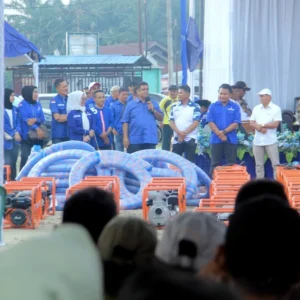 Warga Kuantan Singingi terima bantuan 1600 unit mesin pompa air