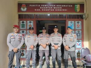 Polsek Kuantan Mudik Kawal Ketat Rapat Pleno PPK Kuantan Mudik Berlangsung Lancar