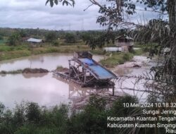 Sat Reskrim Polres Kuansing Mengecek Aktivitas PETI Di Desa Pulau Komang
