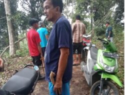 Menjelang Do’a Kuburan, Pemdes dan masyarakat desa Teratak Baru Gotong Royong Membersihkan TPU
