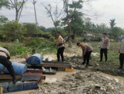 Polsek Kuantan Tengah Basmi 7 Unit Rakit PETI Jenis Sitingkai di Desa Beringin Taluk