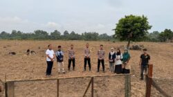 Besok Ditanam, Kanit Reskrim Polsek Cerenti Pimpin Pengecekan Lahan Jagung di Desa Sikakak